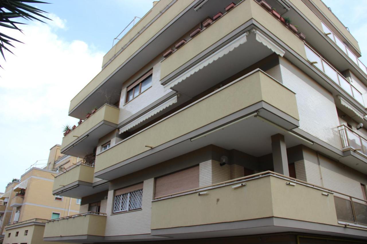 Appartamento Via Dei Fabbri Navali Lido di Ostia Exterior photo